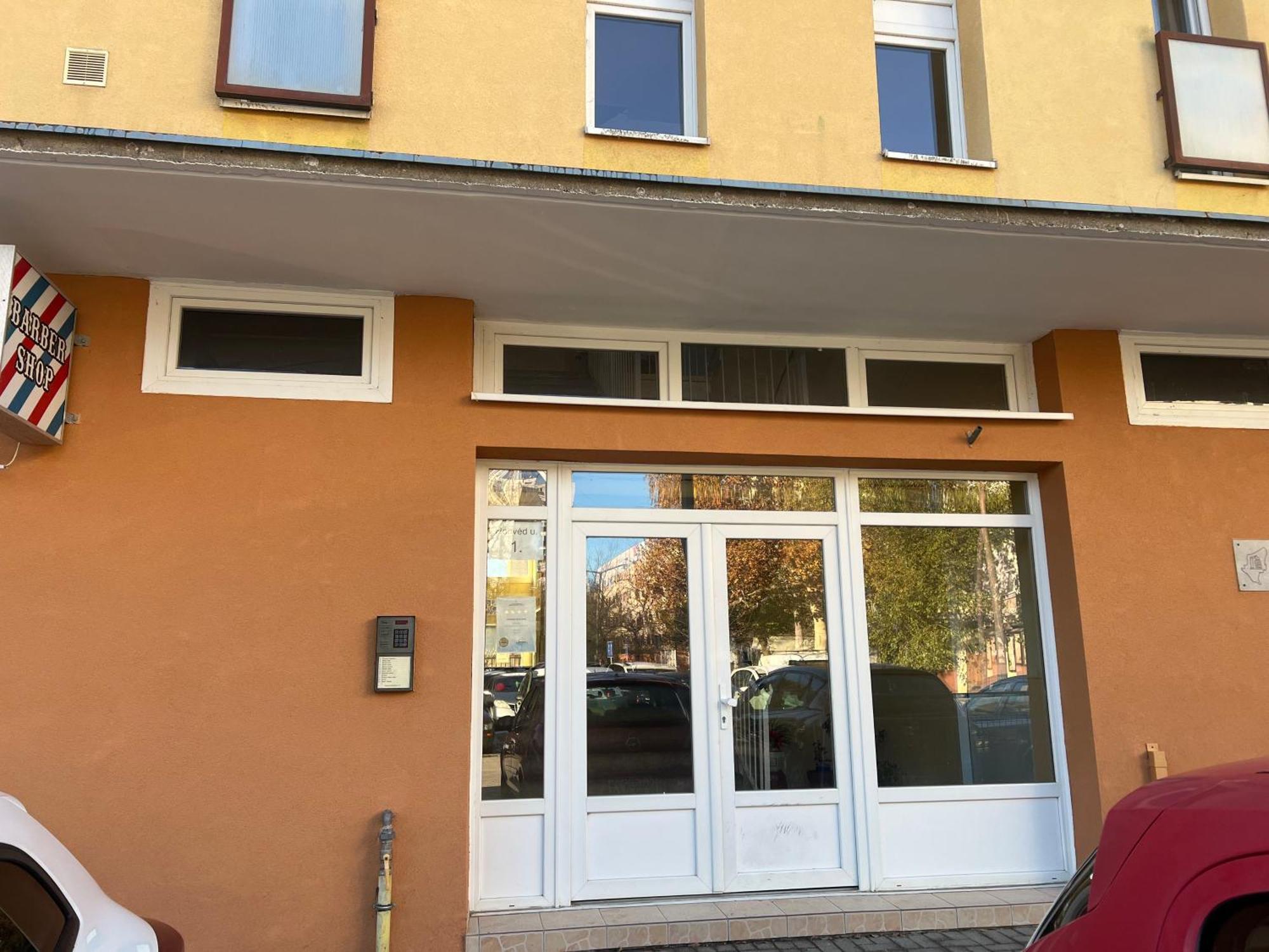Centrum Apartman Kaposvar Bagian luar foto